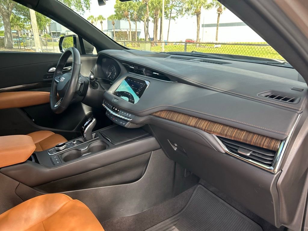Used 2023 Cadillac XT4 Sport FWD image 47