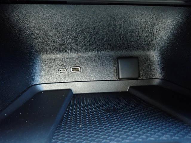 Used 2025 Chevrolet Traverse LT w/ Driver Confidence Package AWD/4WD image 19