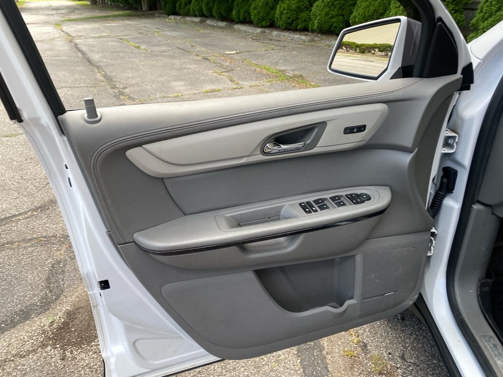 Used 2017 Chevrolet Traverse Premier AWD/4WD image 18