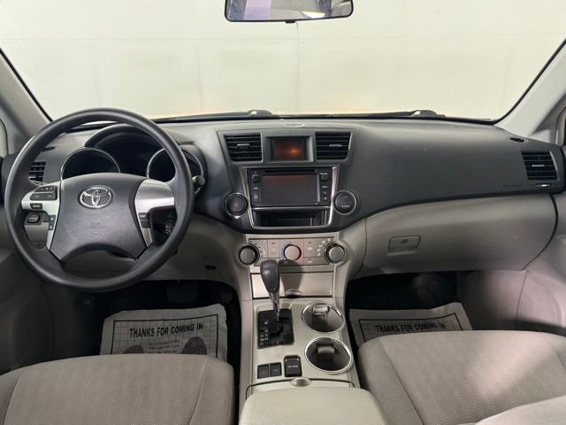 Used 2013 Toyota Highlander FWD image 25
