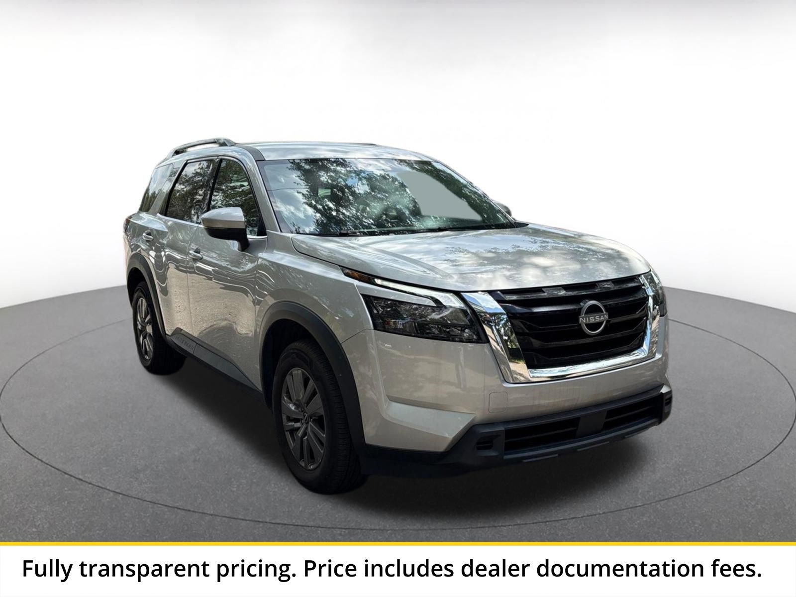 Used 2025 Nissan Pathfinder SV FWD image 1