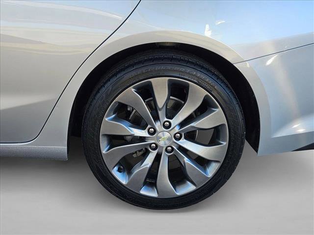 Used 2017 Chevrolet Malibu Premier w/ Premier Sun and Wheel Package image 20