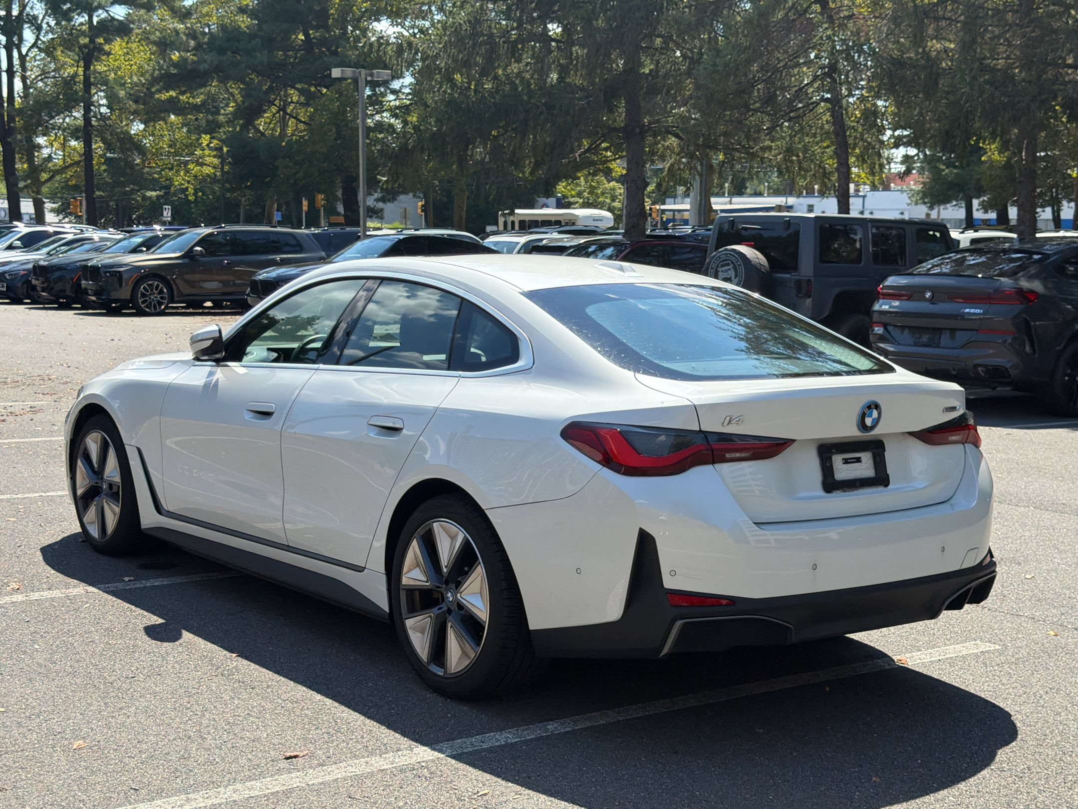 Used 2023 BMW i4 eDrive40 w/ Premium Package RWD image 3