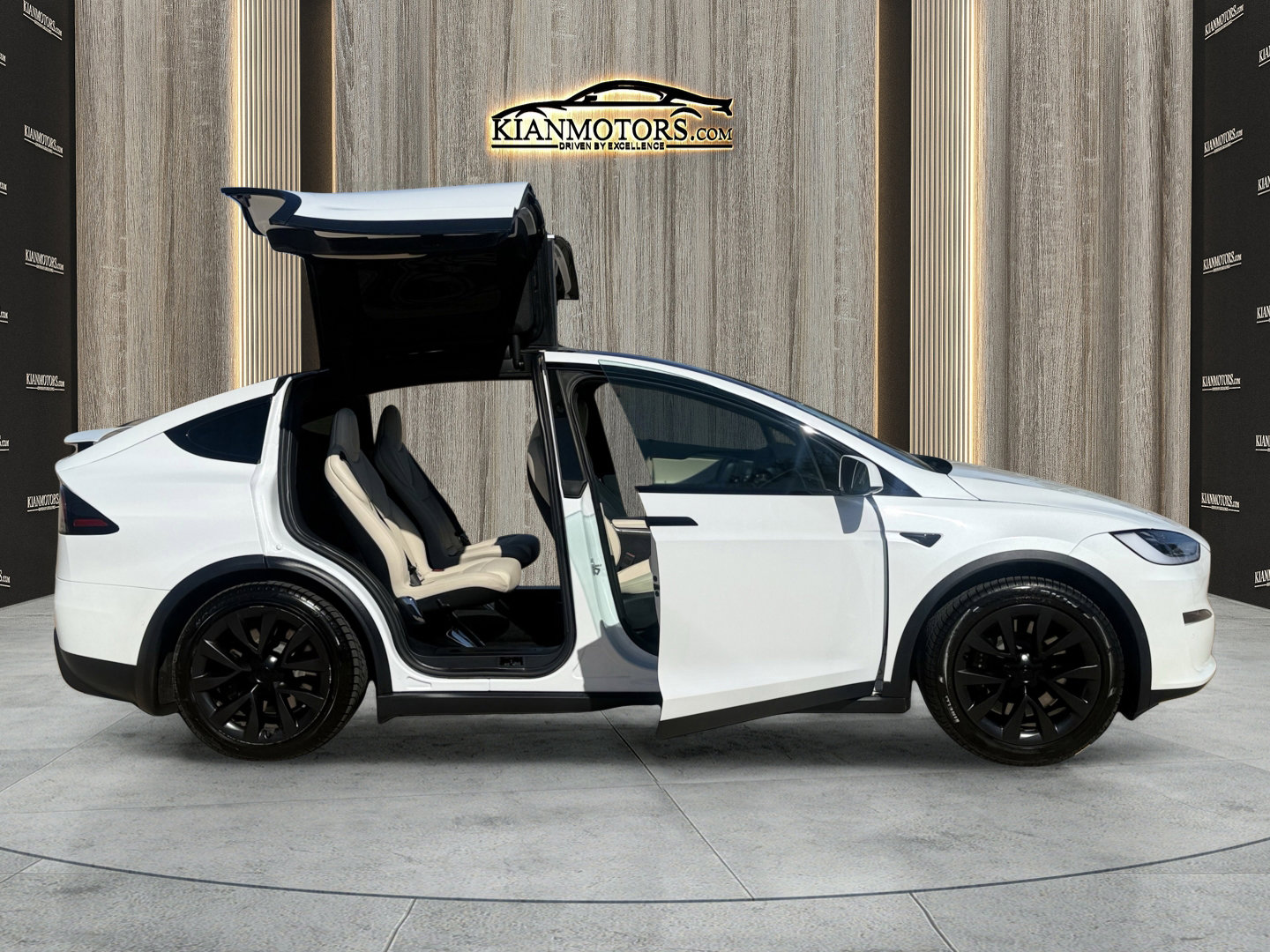 Used 2022 Tesla Model X Plaid image 28