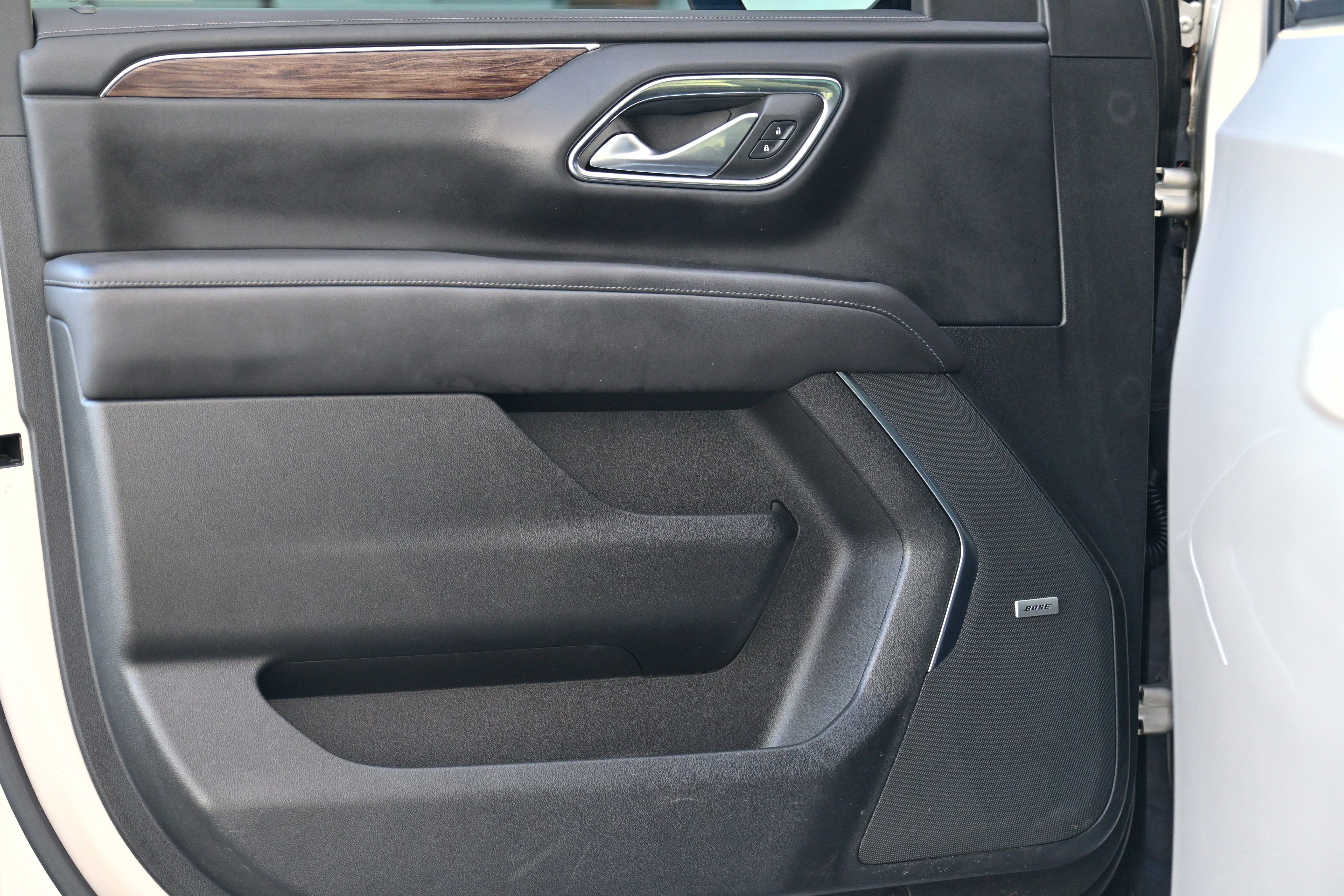 Used 2022 Chevrolet Suburban Z71 image 25