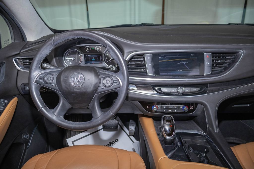 Used 2019 Buick Enclave Essence w/ LPO, Touring Package image 18