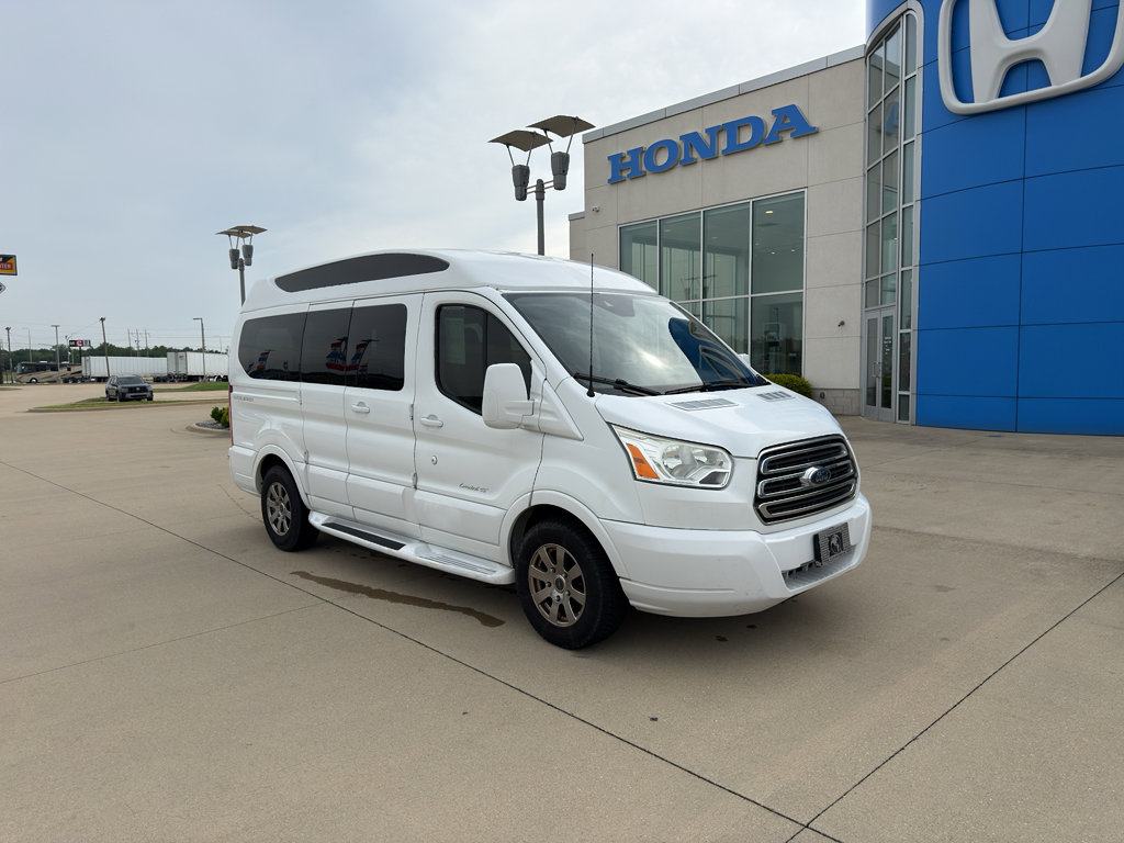 Used 2017 Ford Transit 150 XLT RWD image 3