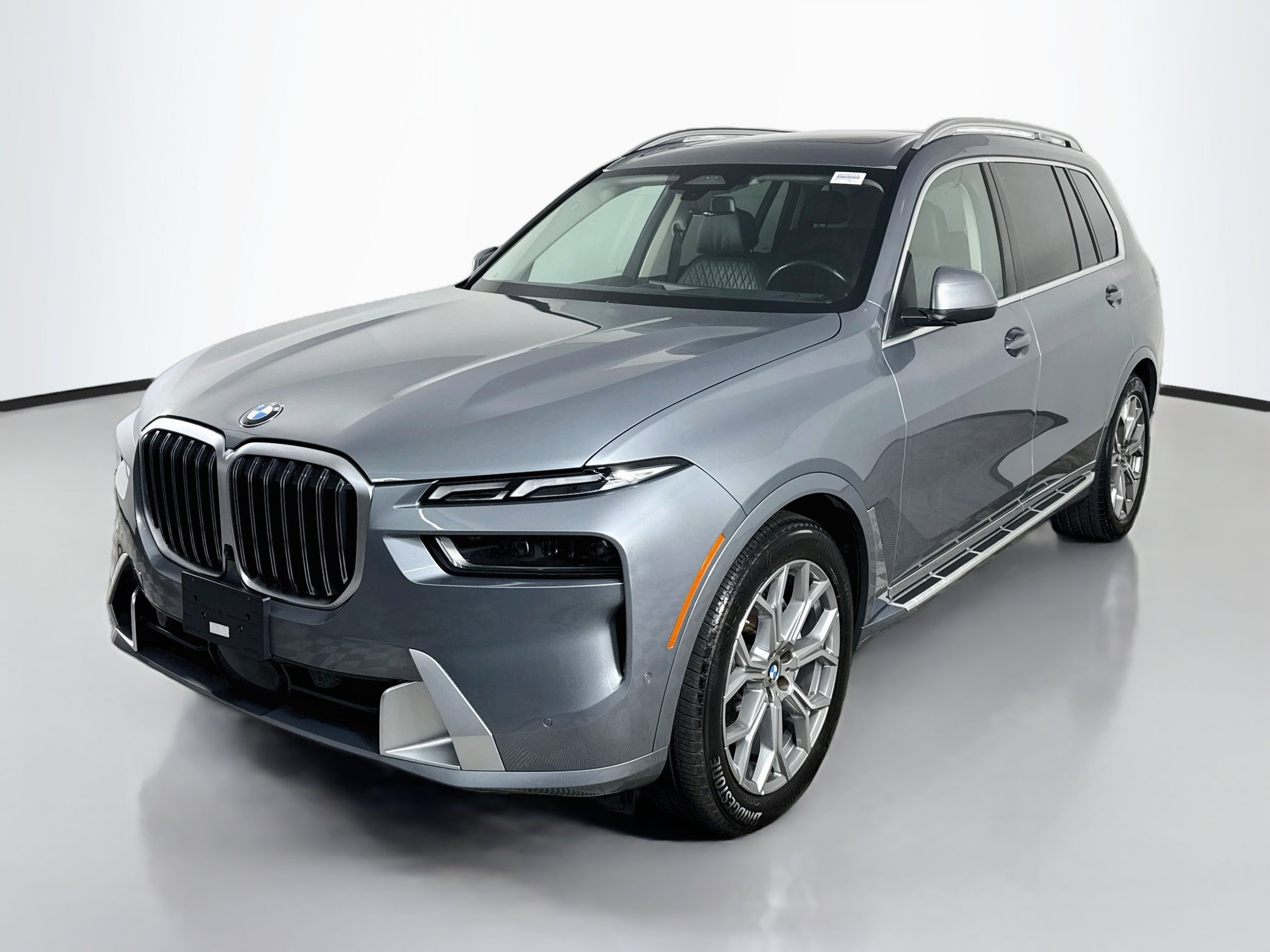 Used 2025 BMW X7 xDrive40i AWD/4WD image 4