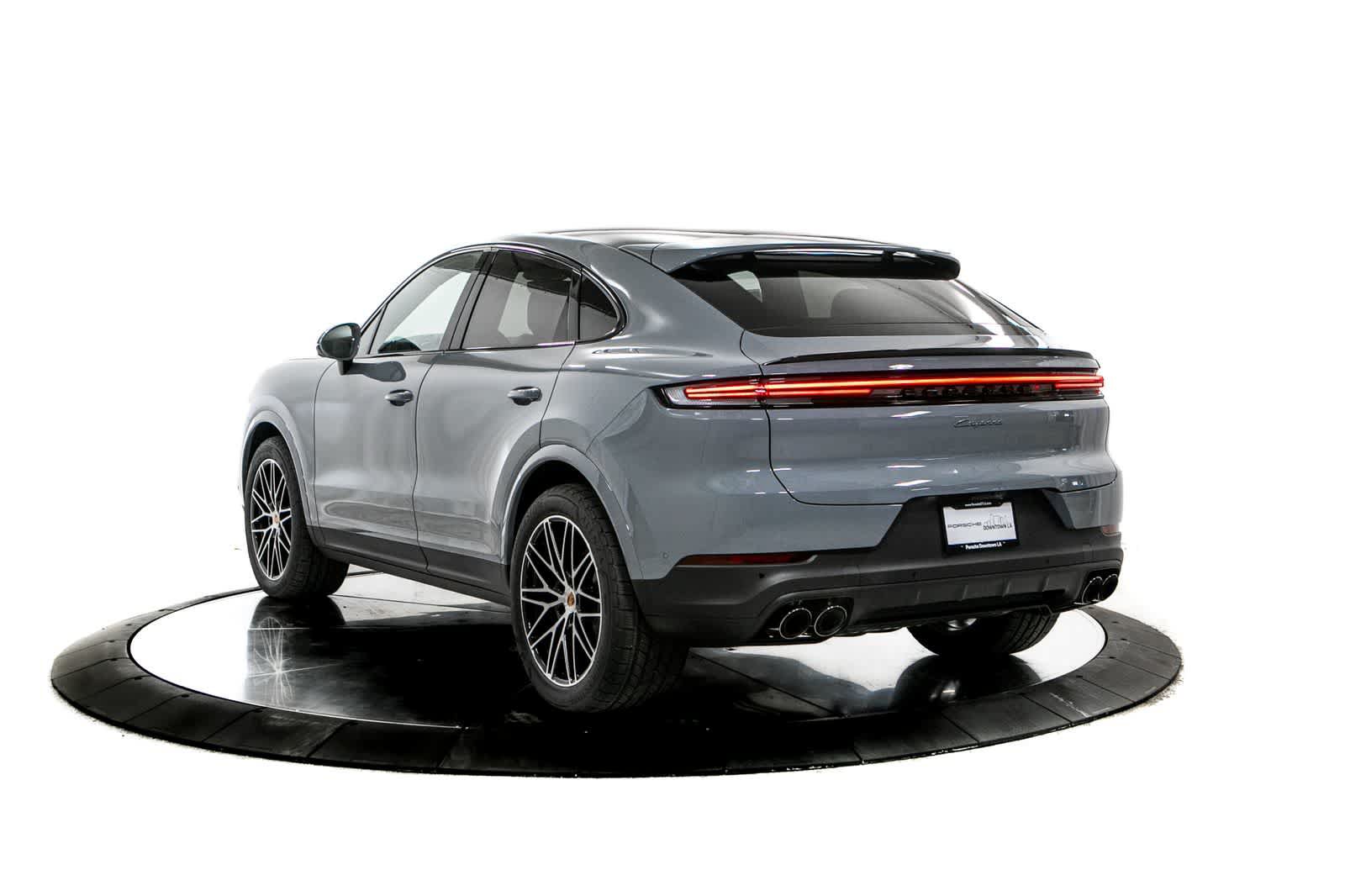 New 2026 Porsche Cayenne Coupe AWD/4WD image 3