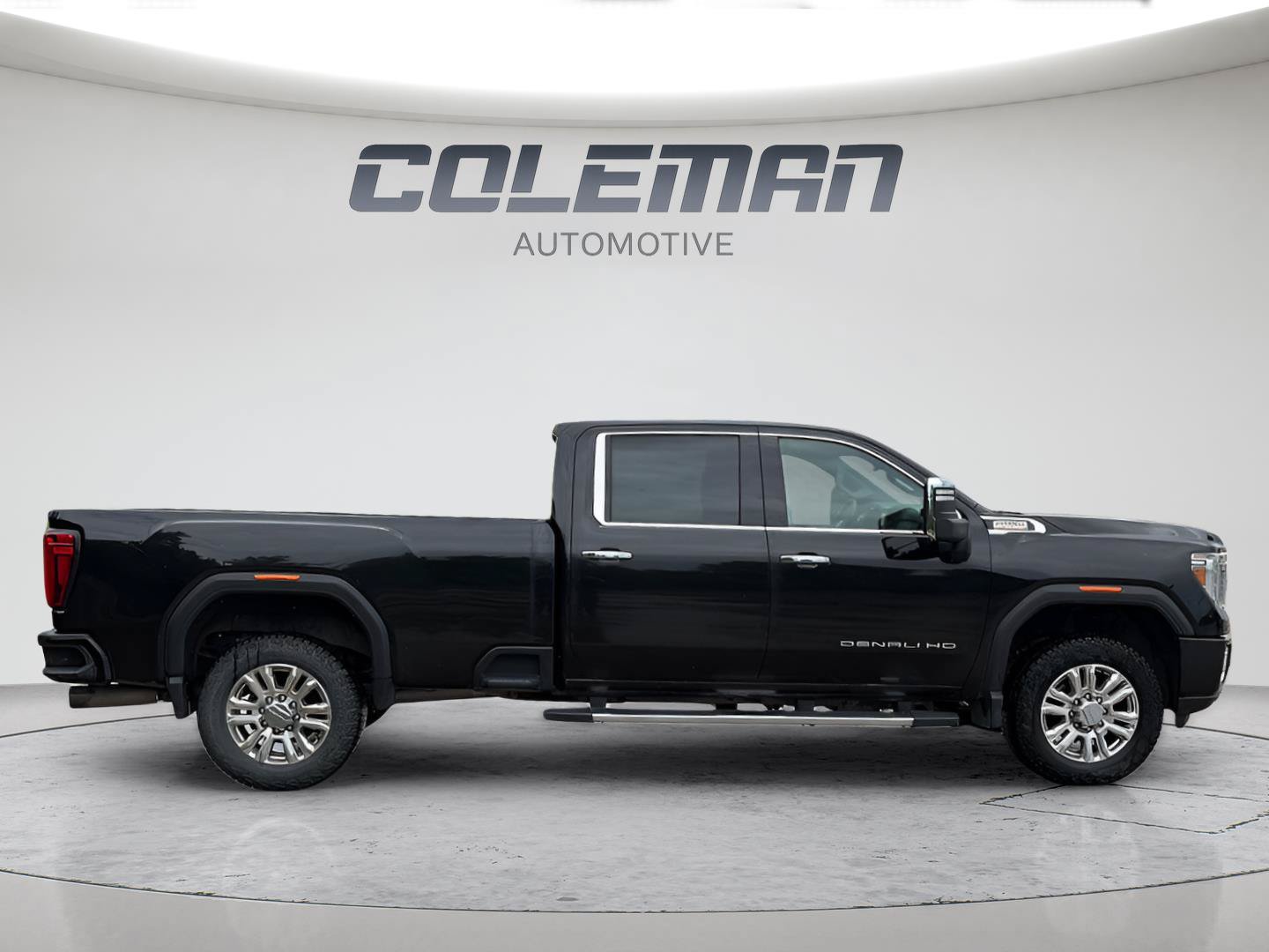 Used 2023 GMC Sierra 3500 Denali AWD/4WD image 9
