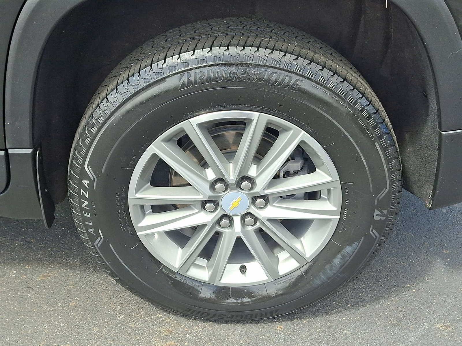 Certified 2023 Chevrolet Traverse LT image 31