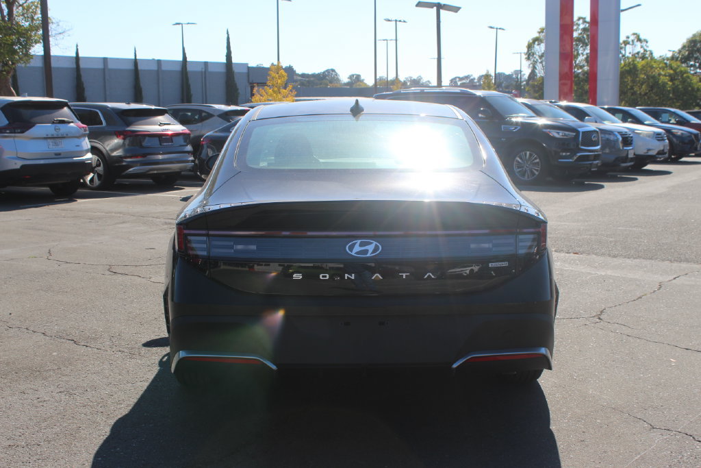 New 2026 Hyundai Sonata Blue FWD image 8