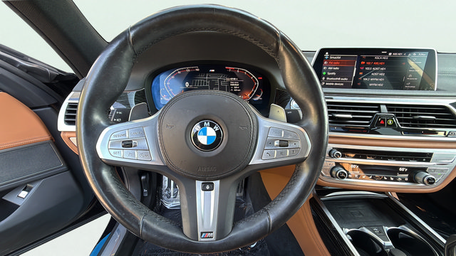 Used 2022 BMW 740i w/ M Sport Package RWD image 15