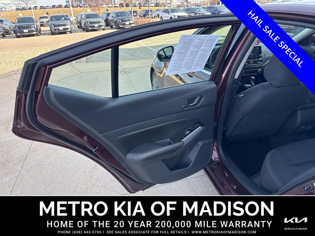 Used 2023 Nissan Altima 2.5 SV FWD image 16