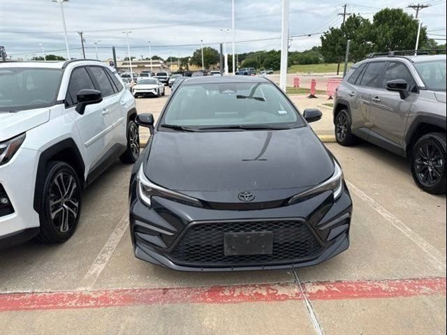 Used 2023 Toyota Corolla SE FWD image 2