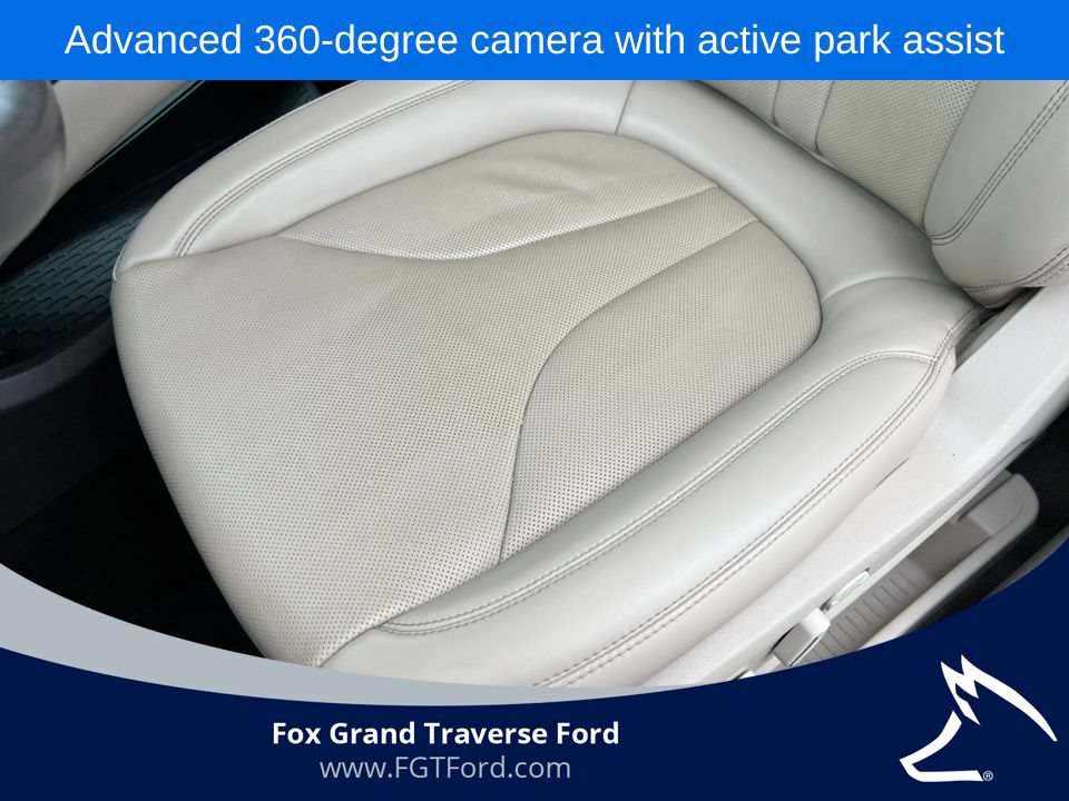 Used 2023 Lincoln Nautilus Reserve w/ Equipment Group 201A AWD/4WD image 11