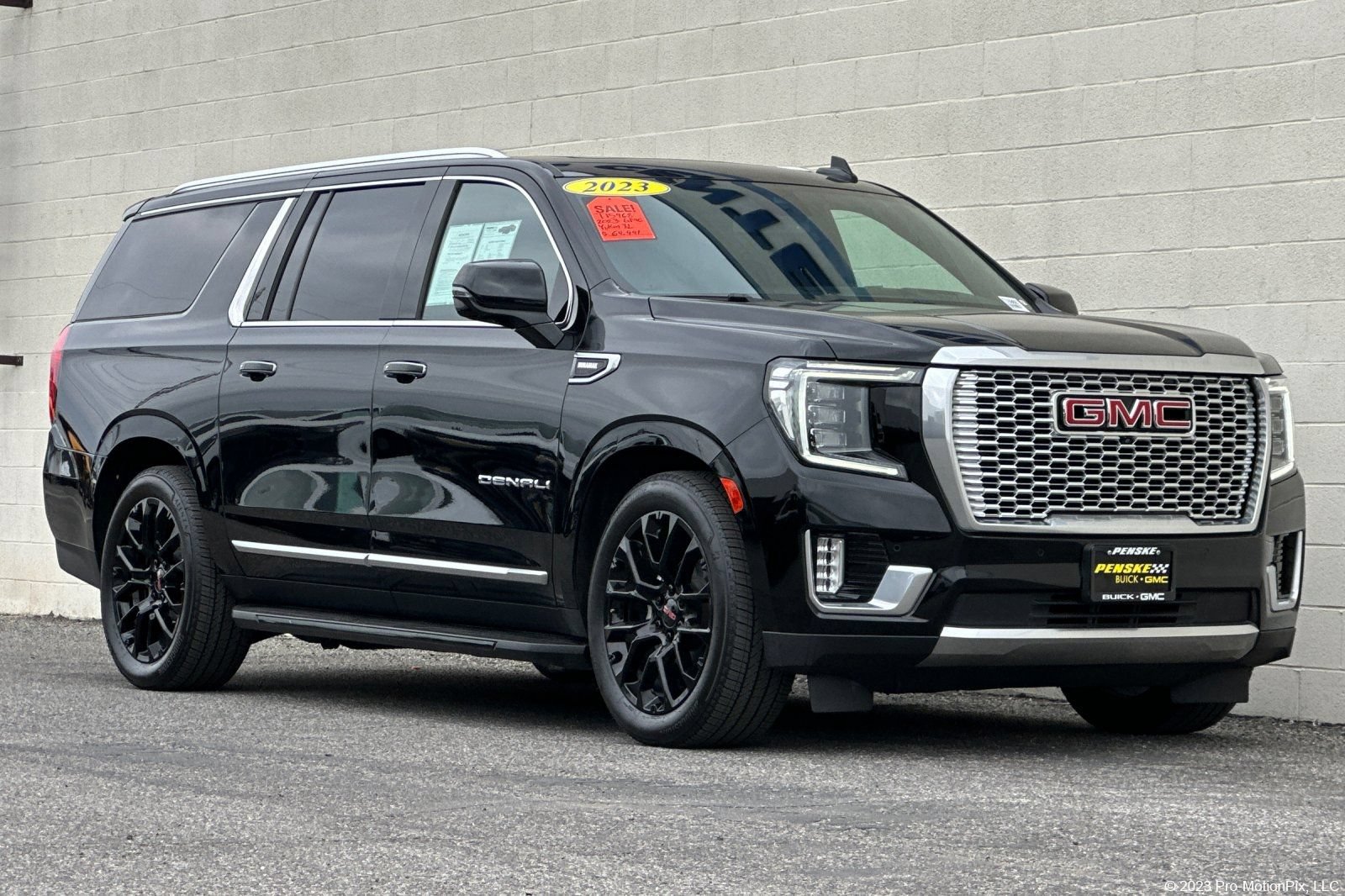 Certified 2023 GMC Yukon XL Denali w/ Max Trailering Package AWD/4WD image 1