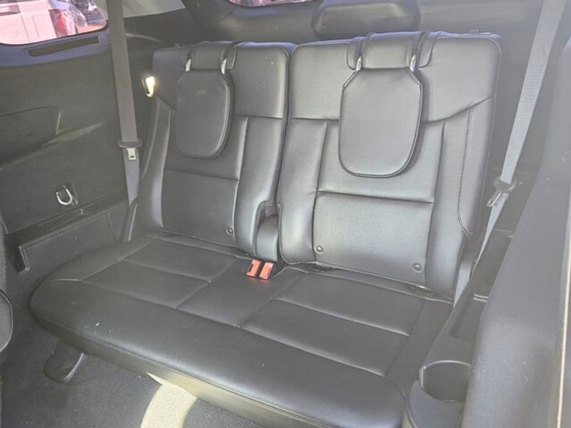 Used 2023 Ford Explorer Limited w/ Equipment Group 301A image 10