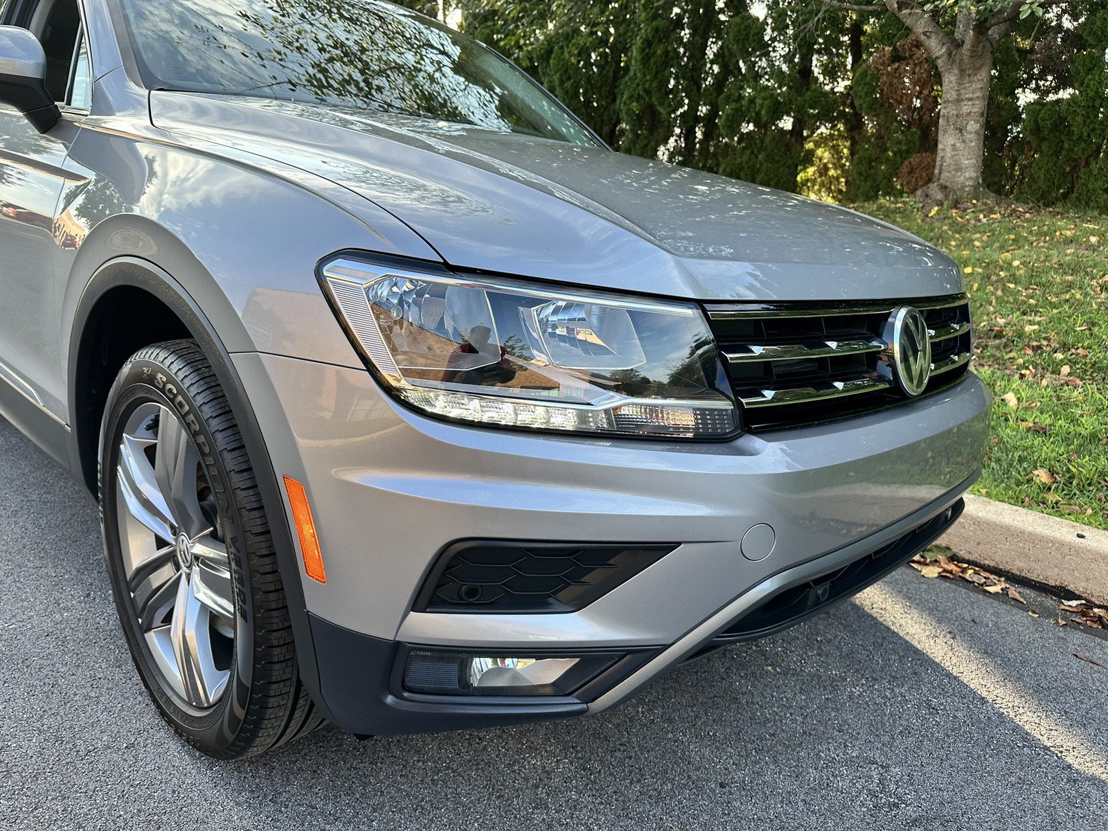 Used 2020 Volkswagen Tiguan SEL AWD/4WD image 67