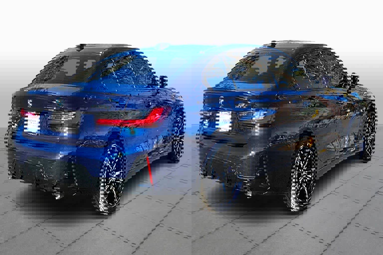 Used 2023 BMW 330e w/ M Sport Package image 11