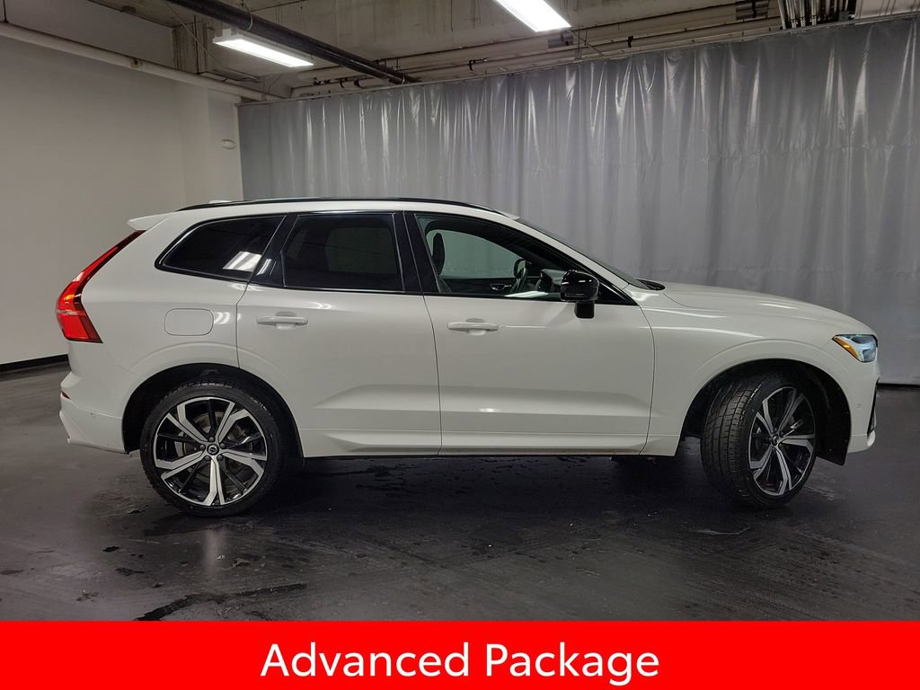 Used 2022 Volvo XC60 T8 R-Design w/ Advanced Package image 9