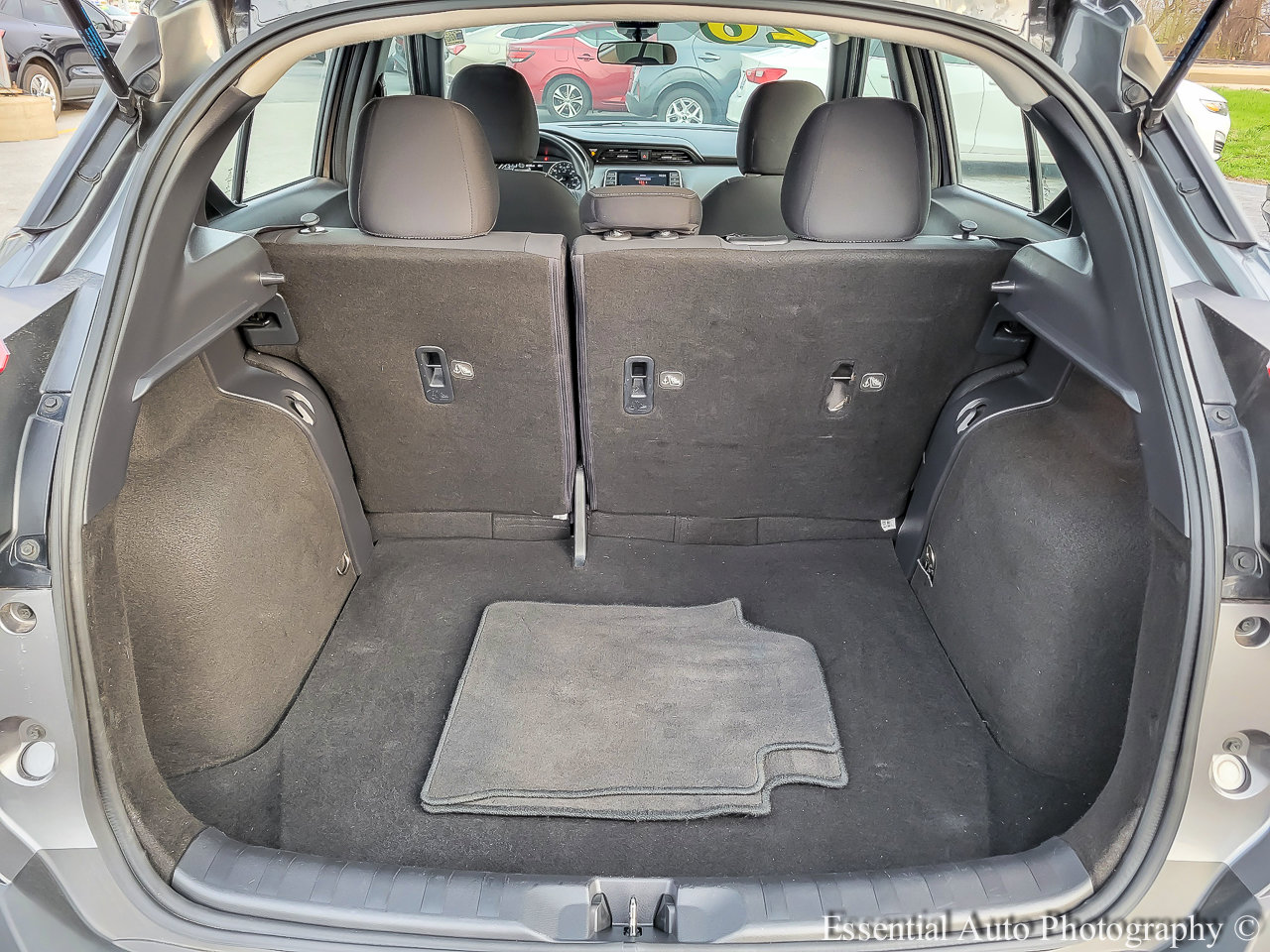 Used 2020 Nissan Kicks SV image 24