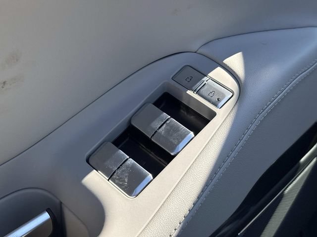 New 2026 Lincoln Navigator L Premier AWD/4WD image 21