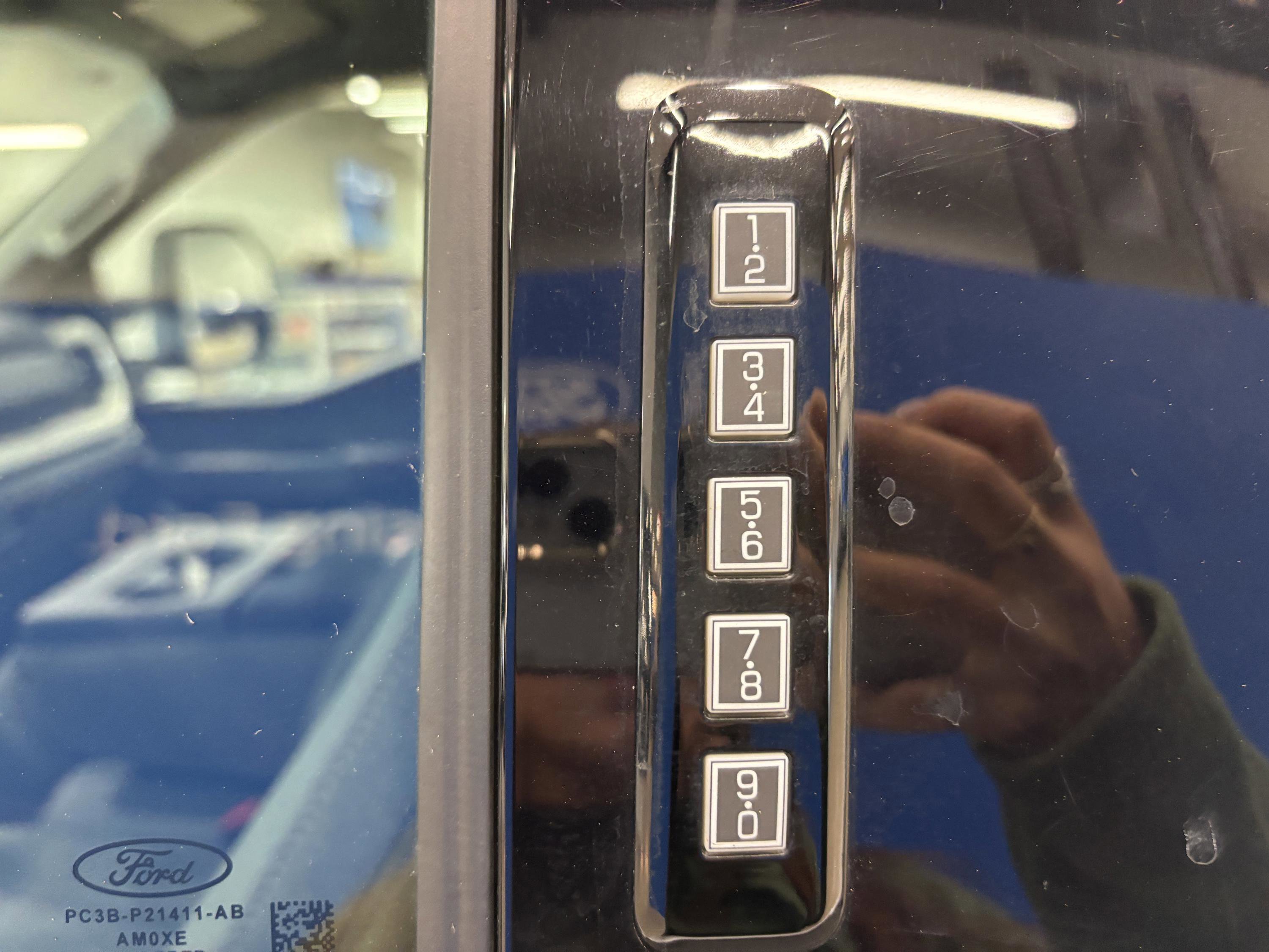 Certified 2023 Ford F250 XLT AWD/4WD image 10