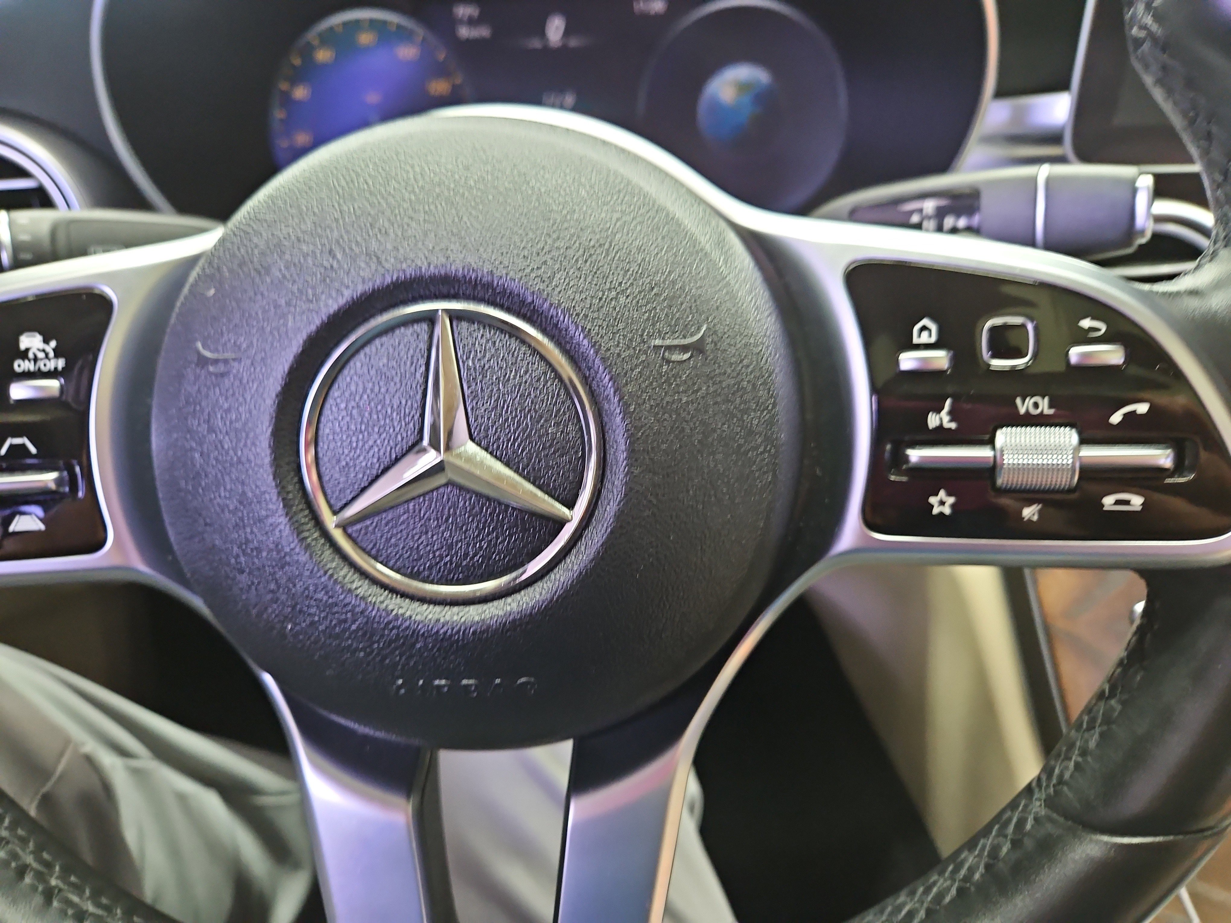 Used 2020 Mercedes-Benz C 300 4MATIC Sedan image 17