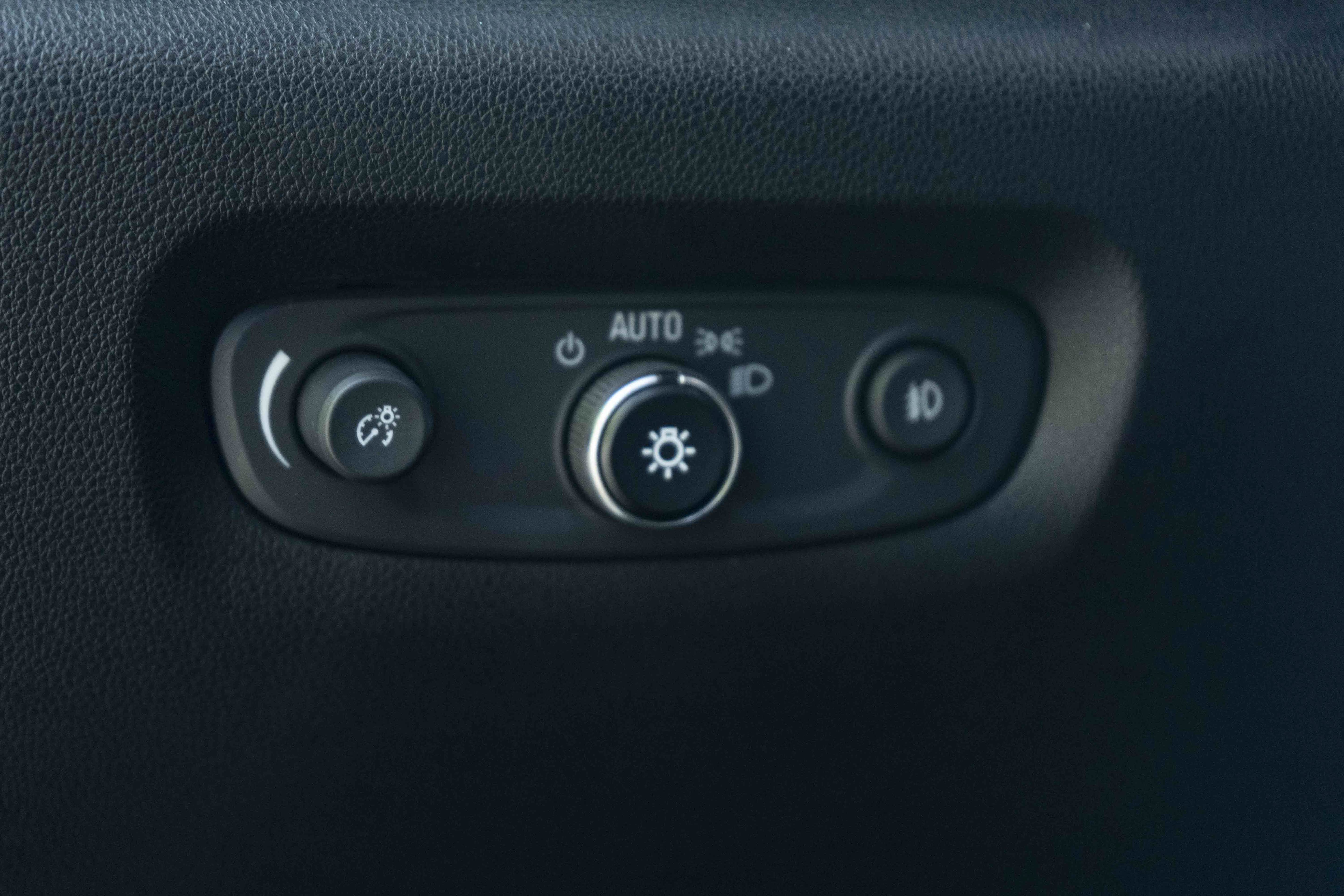 Used 2019 Chevrolet Traverse LT FWD image 38