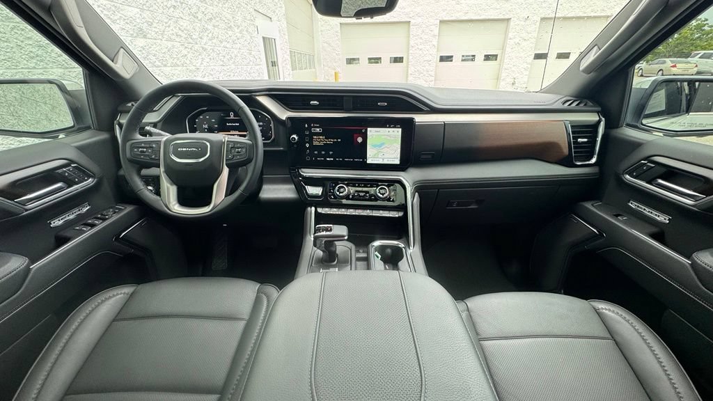 Used 2026 GMC Sierra 1500 Denali w/ Denali Reserve Package AWD/4WD image 16