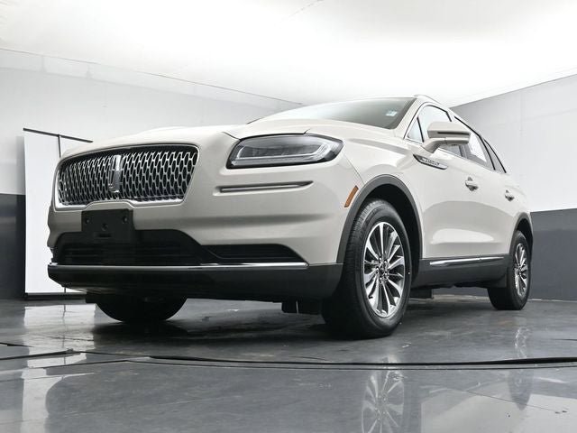 Used 2022 Lincoln Nautilus Reserve AWD/4WD image 32