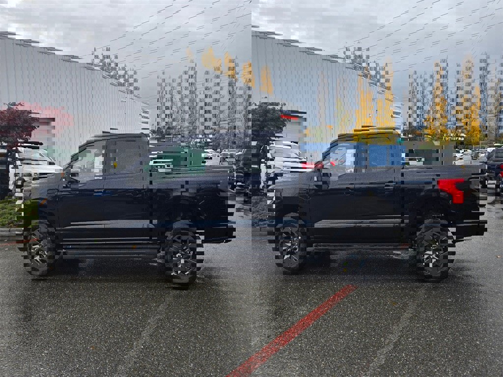 New 2025 Ford F150 Lightning Flash image 8