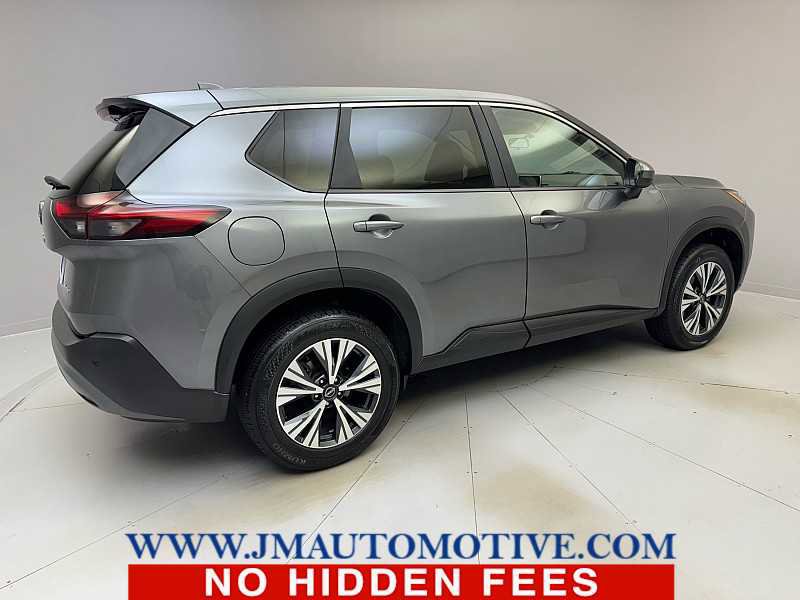 Used 2023 Nissan Rogue SV image 5