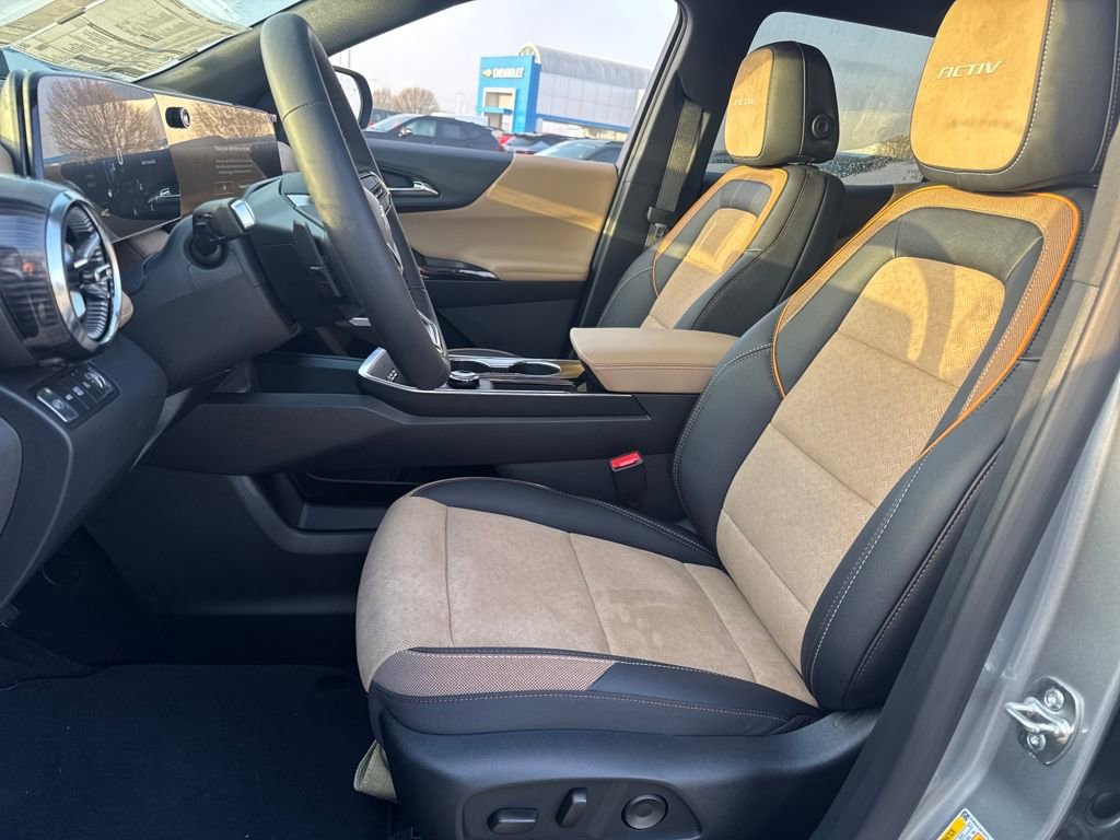 New 2026 Chevrolet Equinox ACTIV w/ Convenience Package III image 16