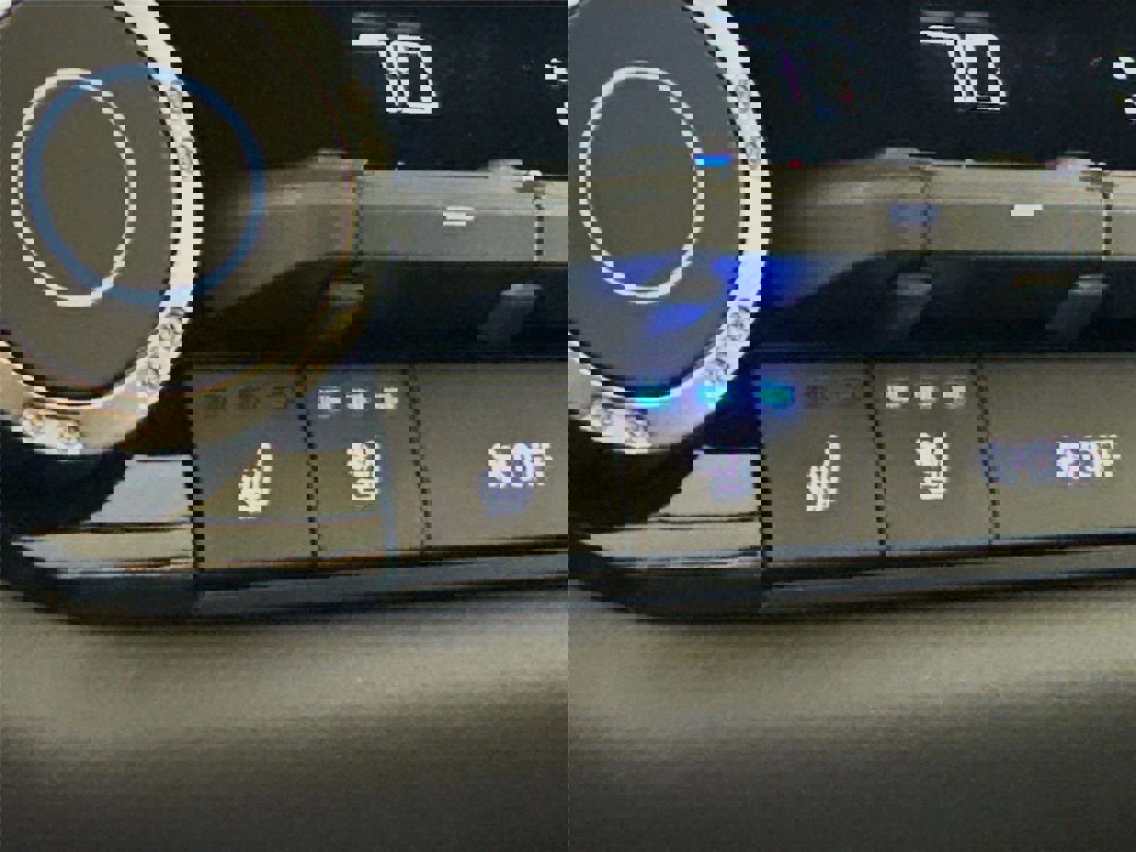 New 2025 Toyota Tundra Platinum image 34