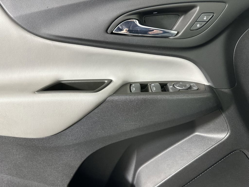 Used 2023 Chevrolet Equinox LS w/ LS Convenience Package image 23