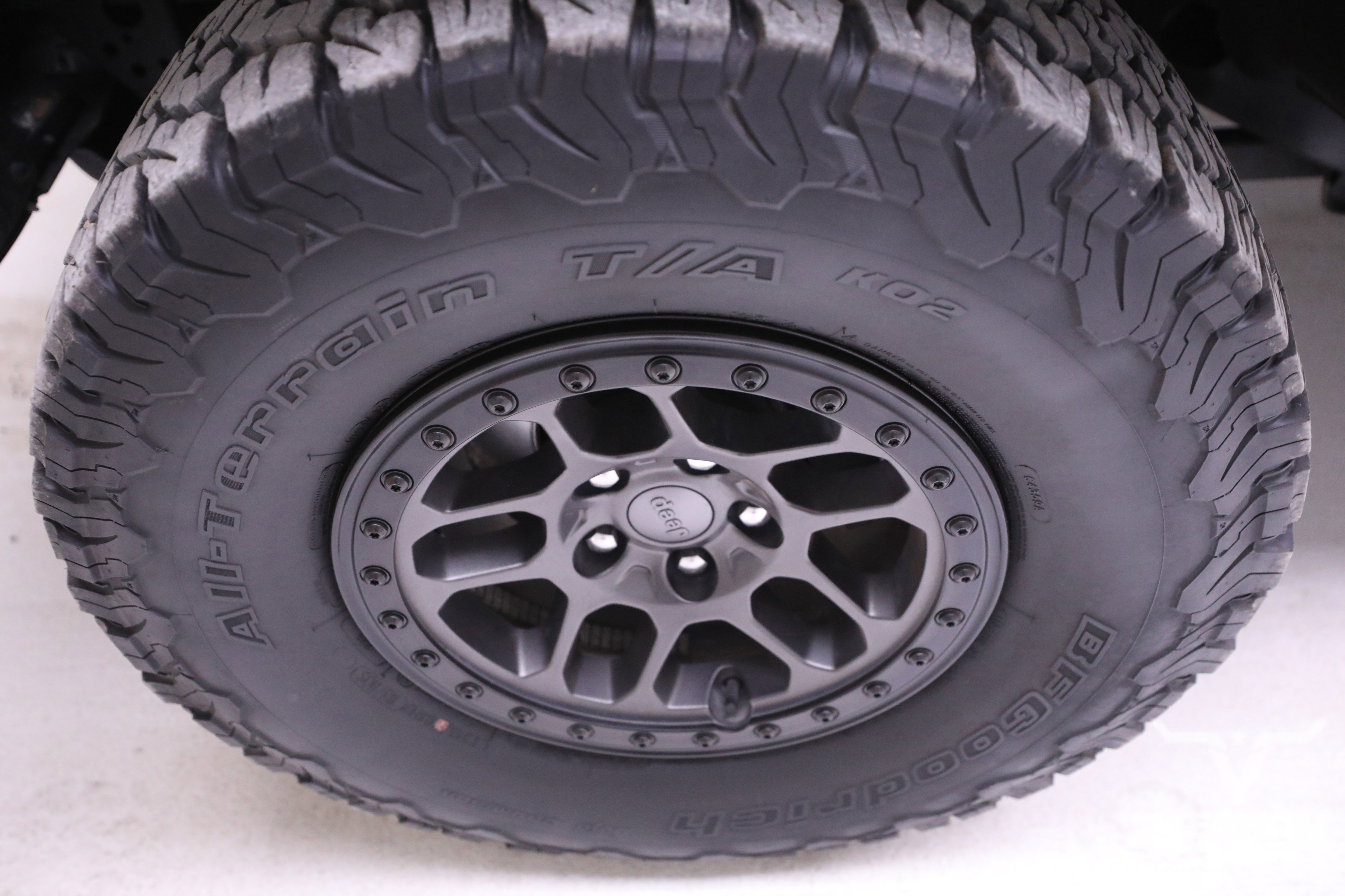 Used 2022 Jeep Wrangler Unlimited Rubicon w/ Xtreme Recon 35" Tire Package image 28