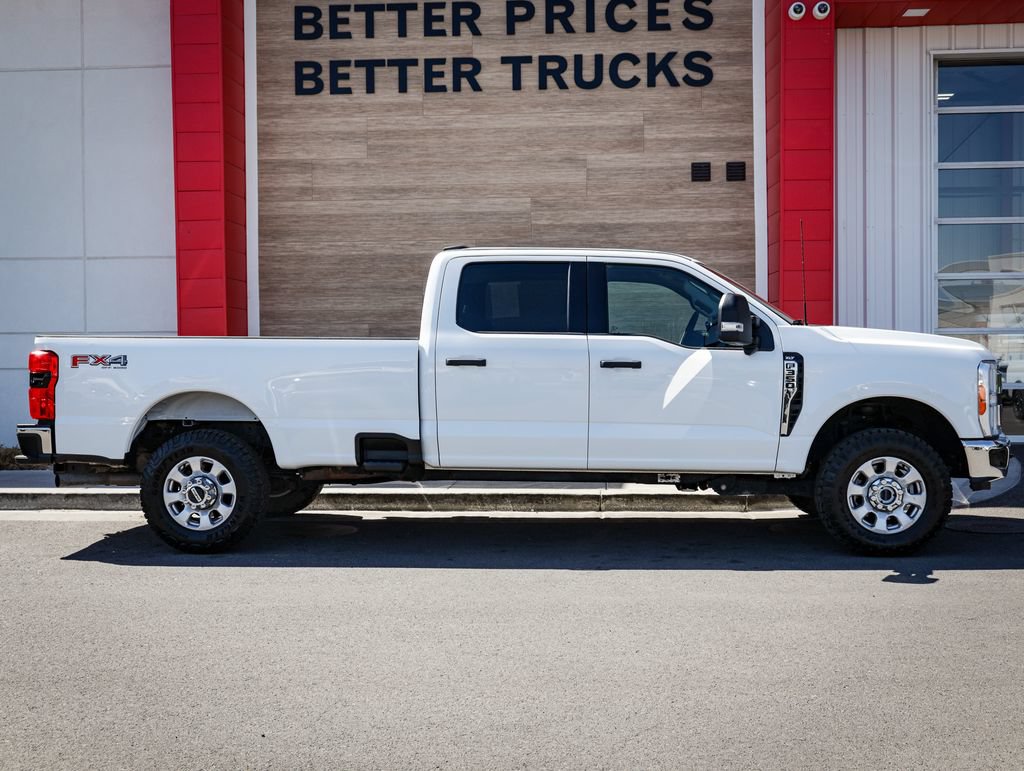 Used 2023 Ford F350 XLT w/ 360-Degree Camera Package AWD/4WD image 2
