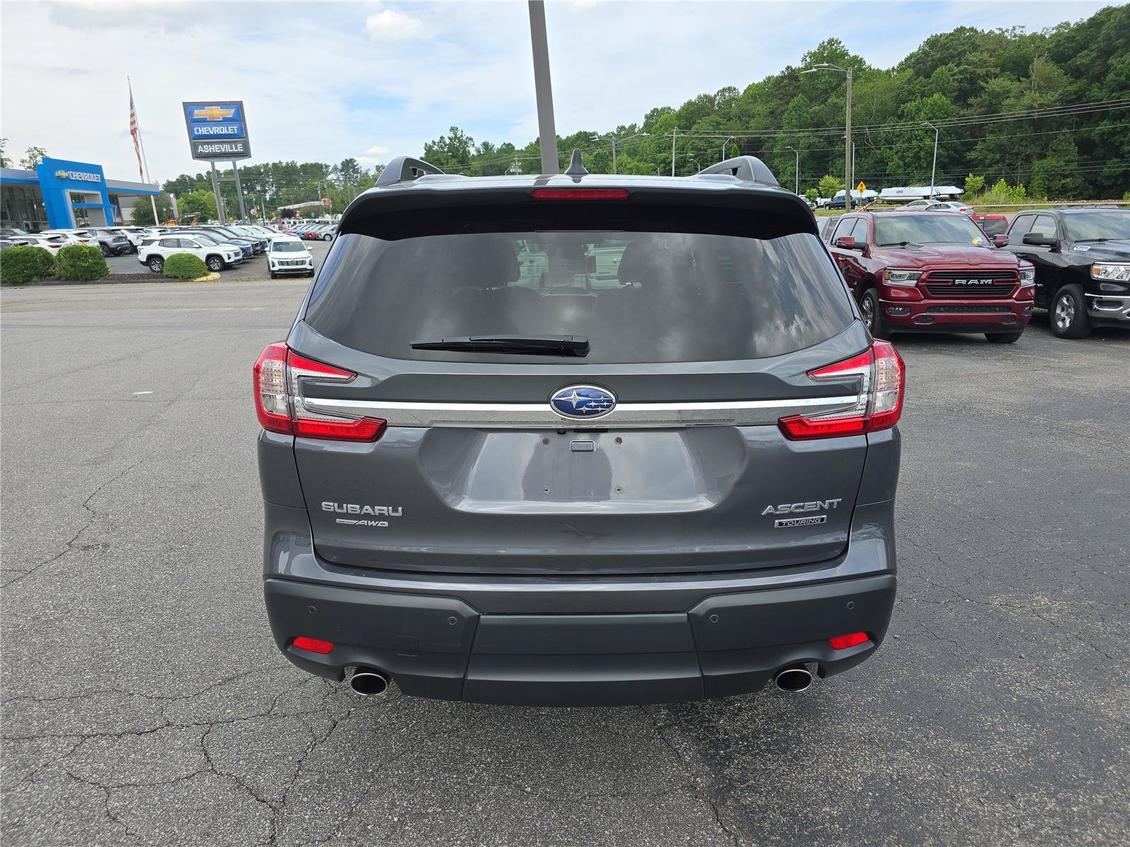 Used 2024 Subaru Ascent Touring AWD/4WD image 4