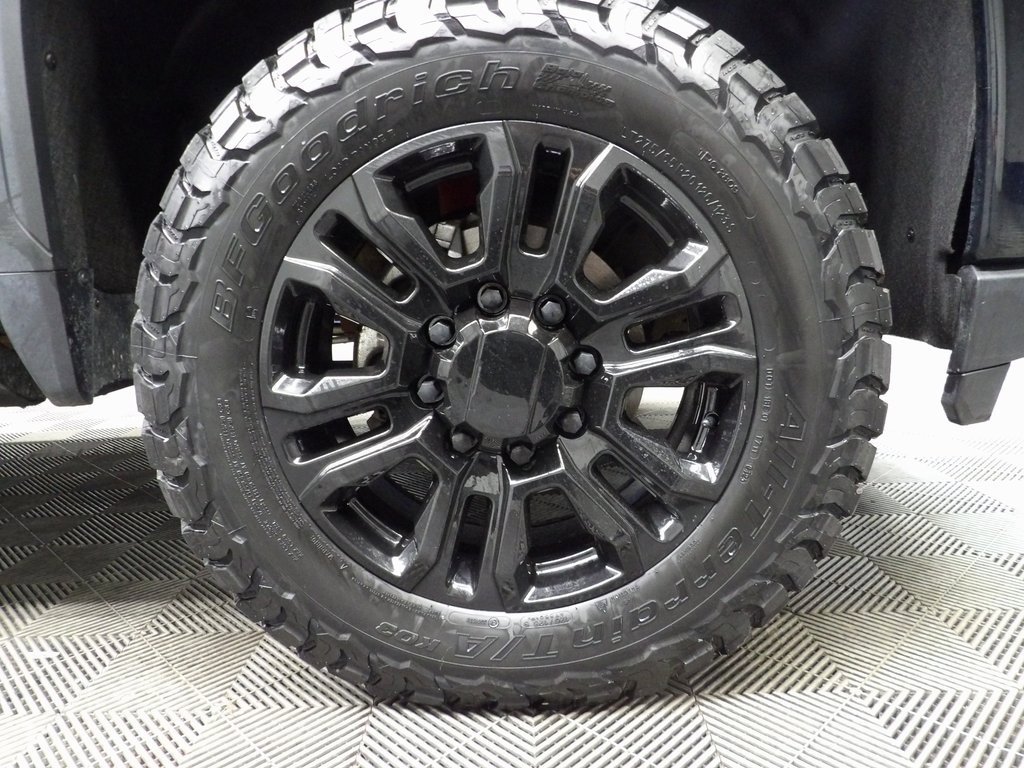 Used 2023 GMC Sierra 3500 Denali w/ Technology Package image 8