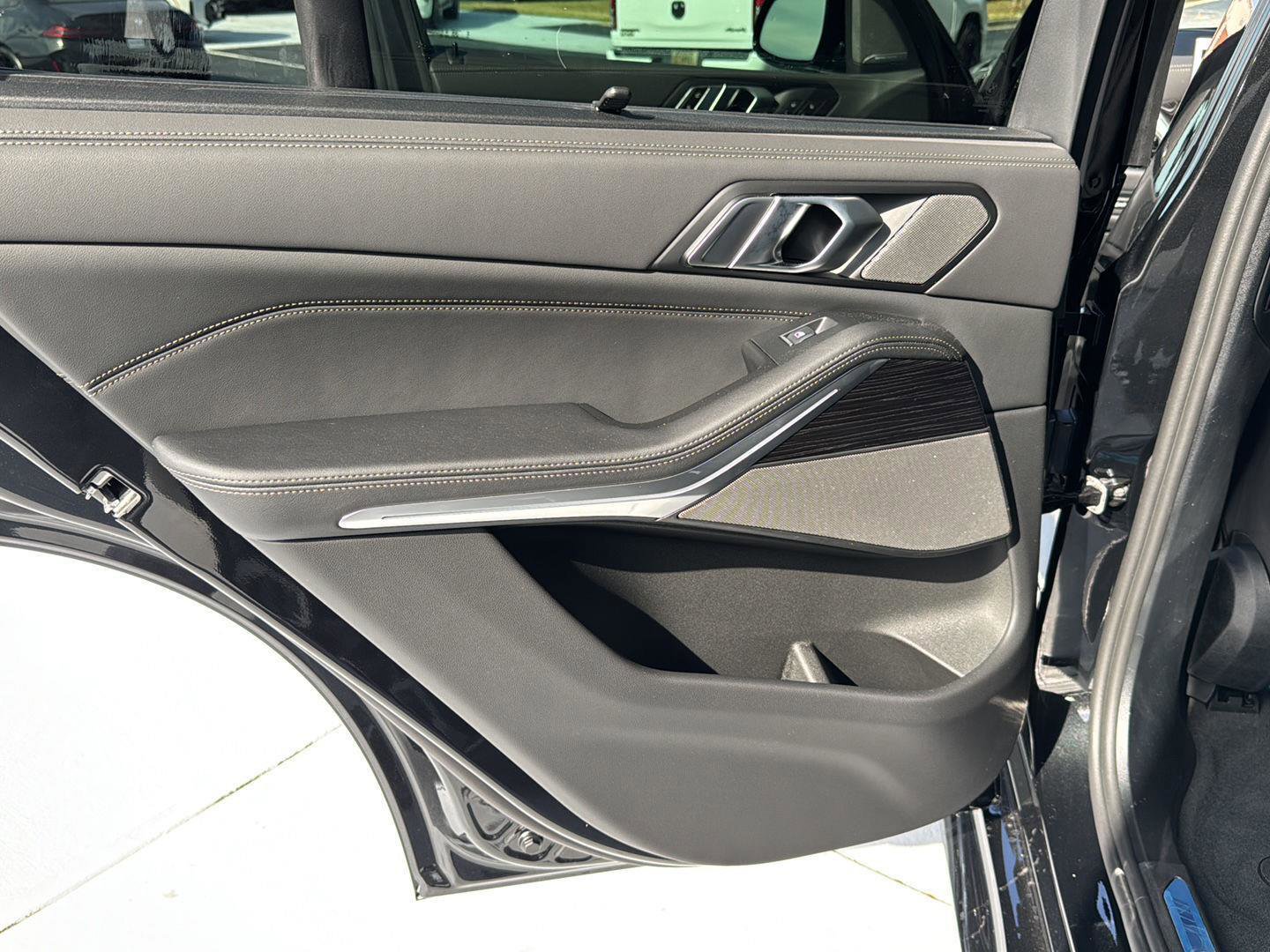 New 2026 BMW X5 xDrive50e image 15