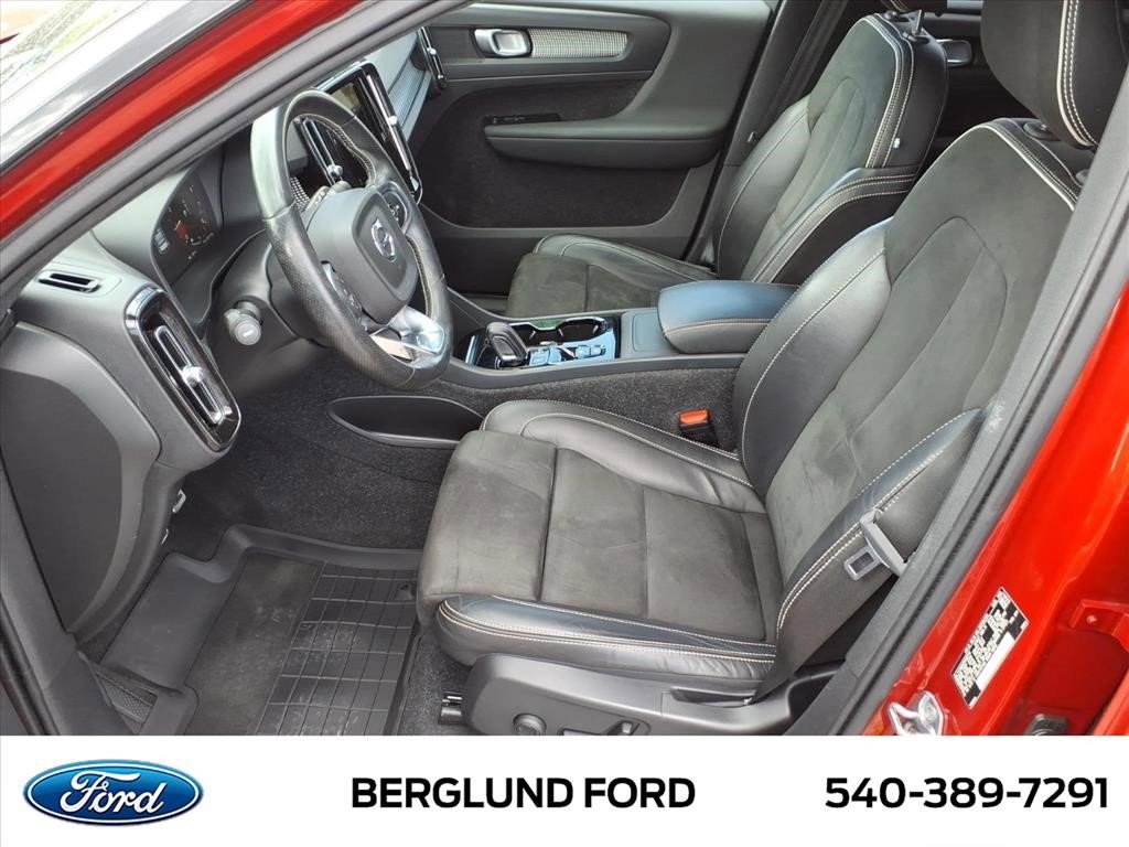 Used 2021 Volvo XC40 T5 R-Design w/ Climate Package image 12