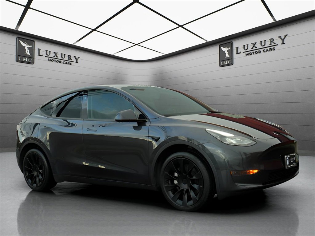 Used 2024 Tesla Model Y 2WD