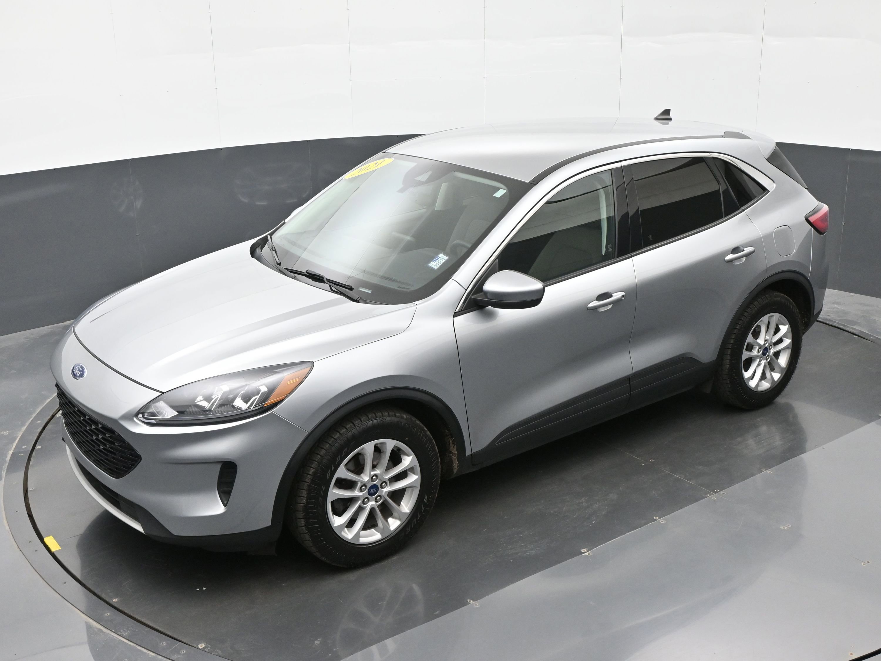 Used 2021 Ford Escape SE image 36