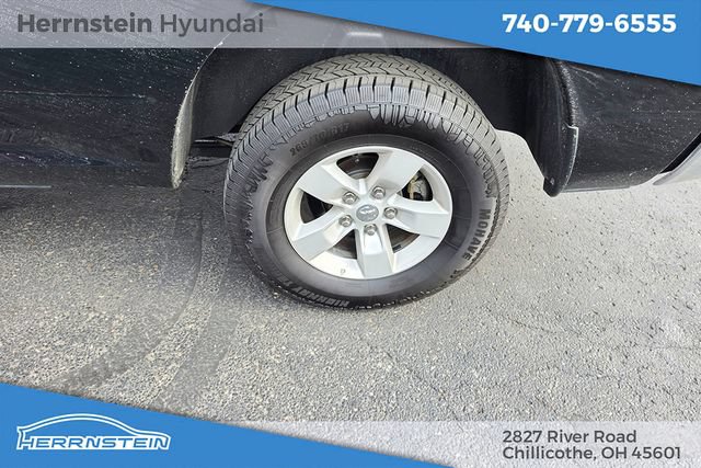 Used 2024 RAM 1500 Classic SLT AWD/4WD image 17