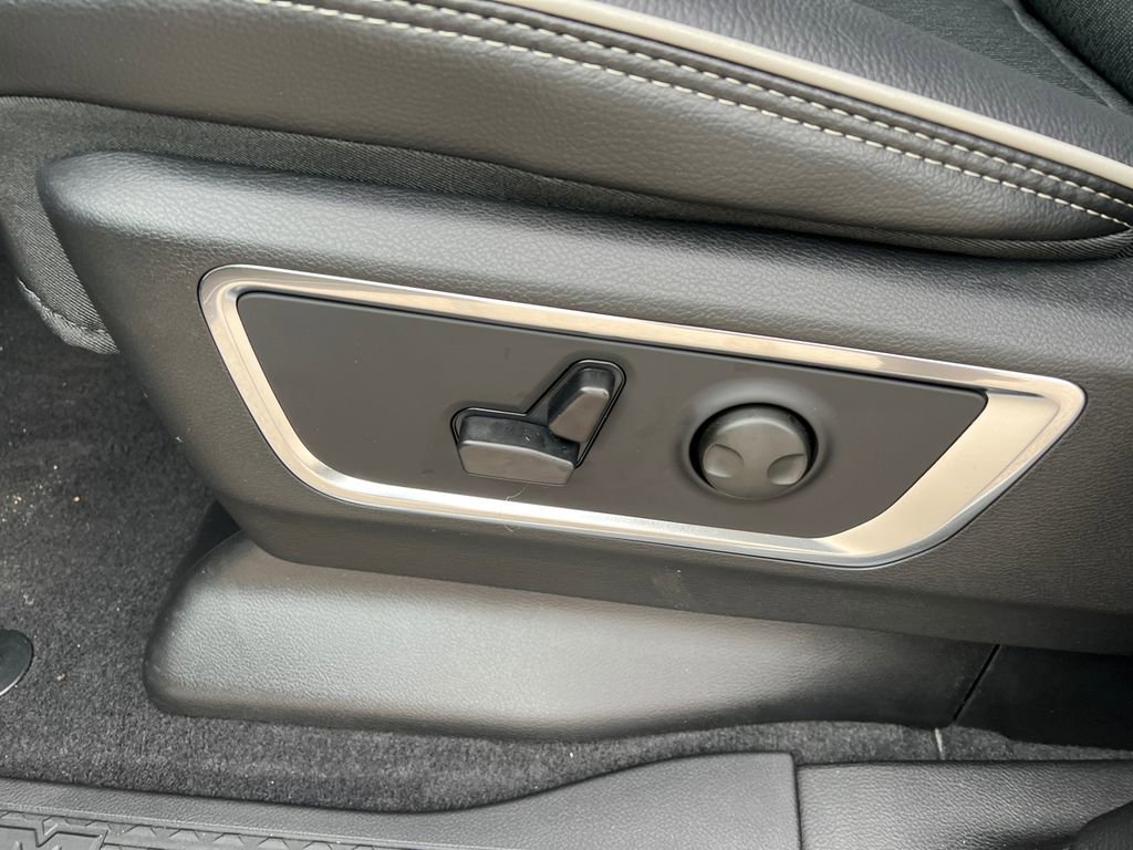 New 2026 RAM 1500 Laramie w/ Night Edition image 16