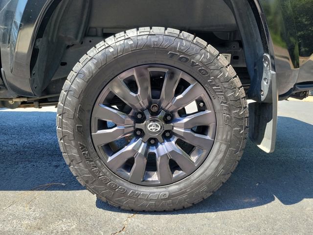 Used 2021 Toyota Tacoma Limited w/ Nightshade Package image 7