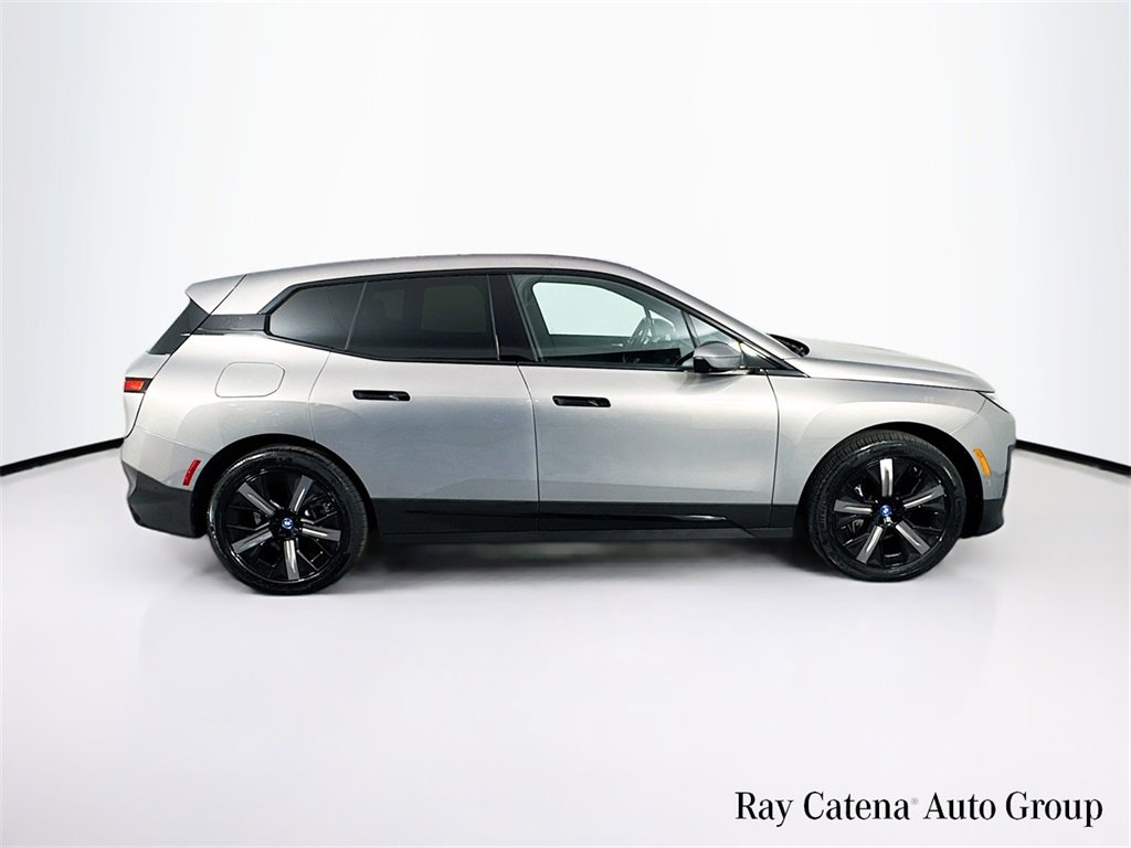 Used 2025 BMW iX xDrive50 w/ Premium Package image 8