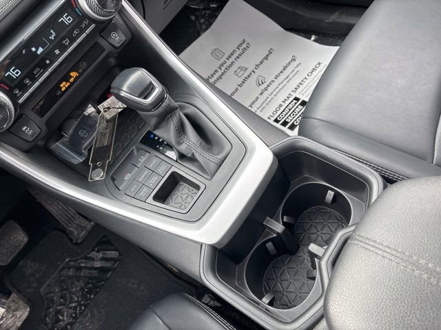 Used 2023 Toyota RAV4 XLE Premium image 32